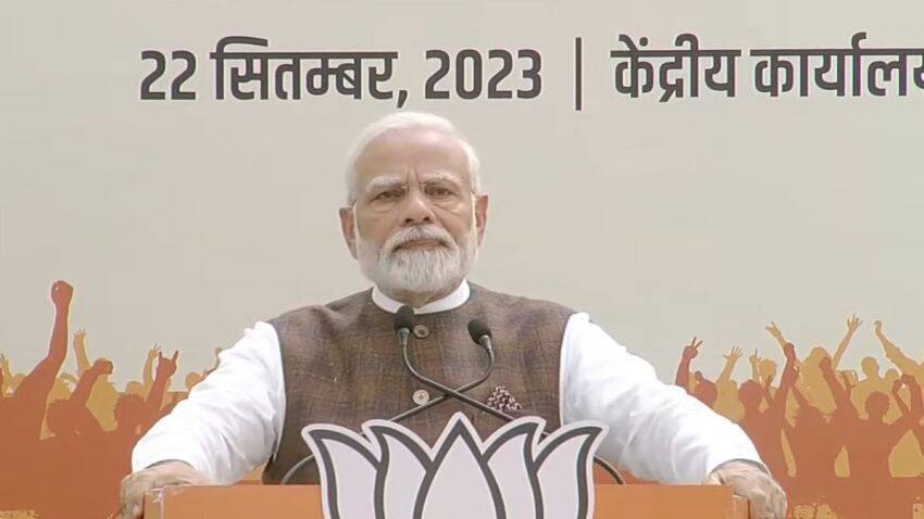 New Delhi: पुराने भवन को अलविदा, नई संसद का श्रीगणेश, PM Modi बोले- अतीत की कड़वाहट भूल आगे बढ़ें, मेरी तरफ से सबको शुभकामनाएं